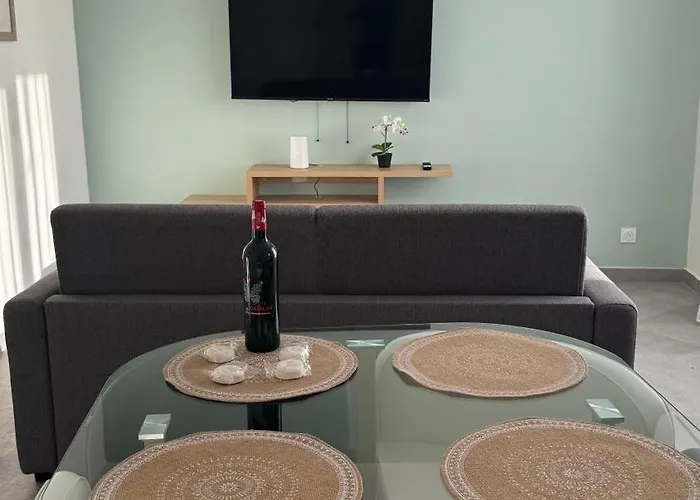 Le Detour - T2 De Standing Neuf *